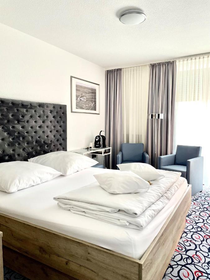 Pfefferhoehe Hotel & Restaurant Alsfeld Exterior foto